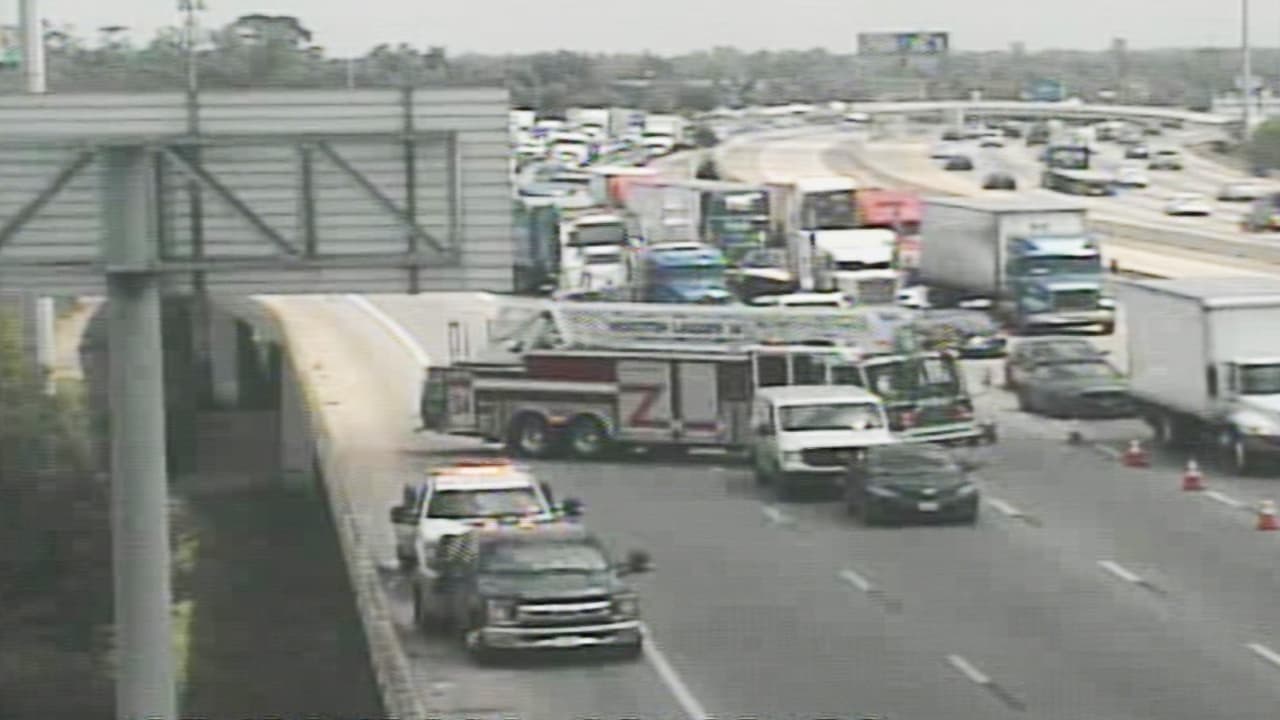 Un accidente mortal causa el cierre parcial de un tramo de la autopista Eastex Freeway, al norte de Houston