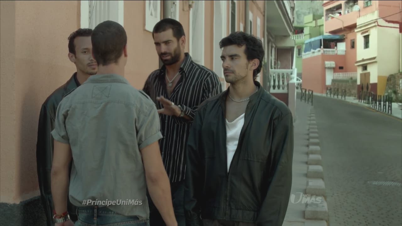 El hermano de Sara interrumpe el velatorio.