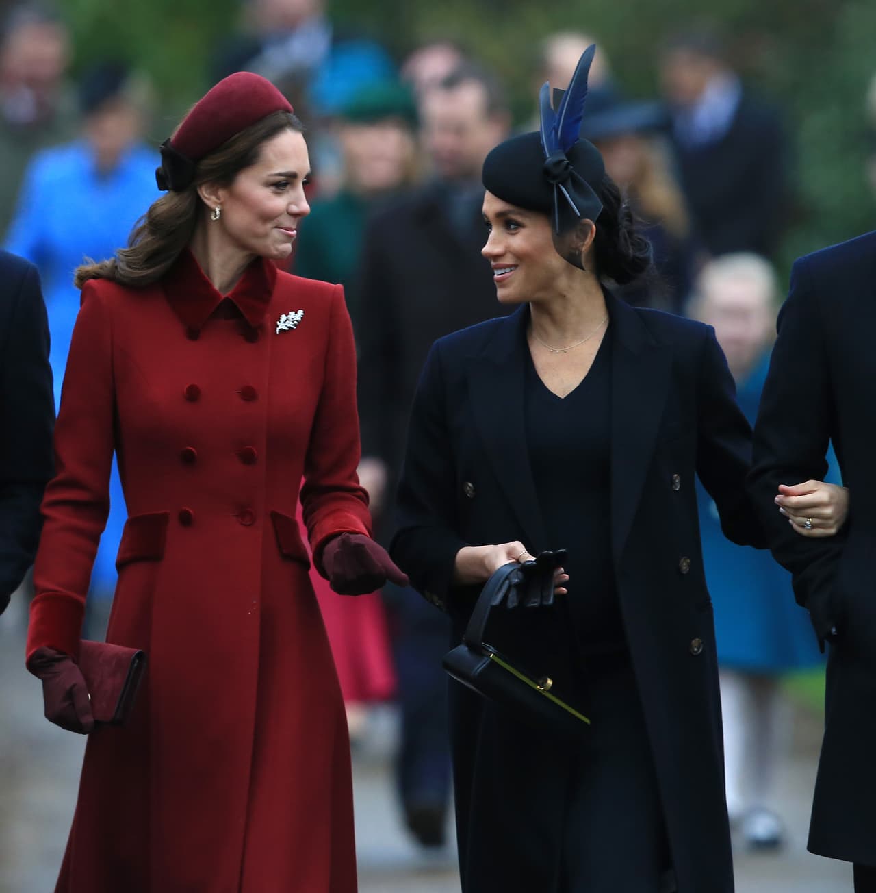 La publicación asegura que, cada vez que publican información de Meghan Markle y Kate Middleton, ellos mismos han visto en sus redes sociales,
<b>un aumento sorprendente de los ataques y acoso en contra de ellas. </b>