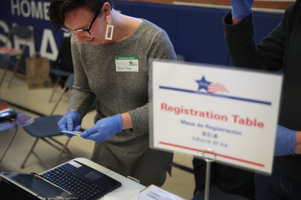 El coronavirus ha complicado los procesos electorales en todo el país.