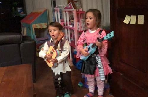 Angélica Masiel tiene 5 años y 'Danico', 3, así que no sería raro verlos aparecer muy pronto en televisión.