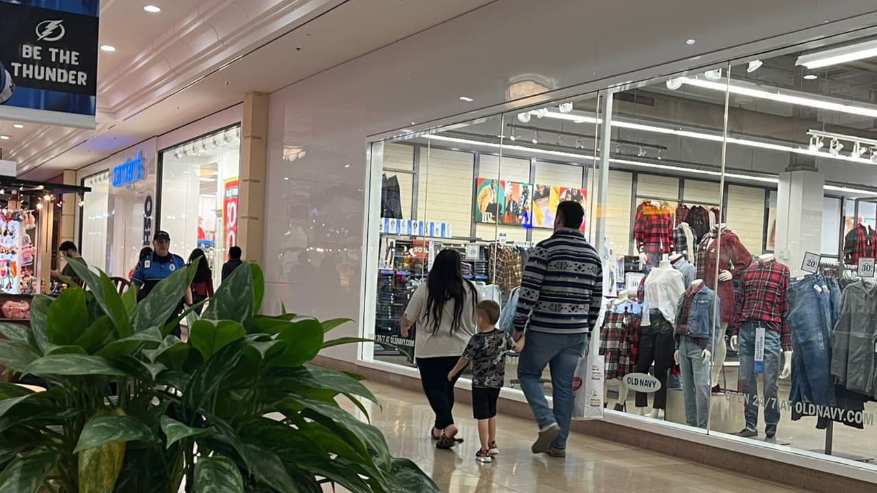 Aumentan seguridad en centros comerciales de Tampa