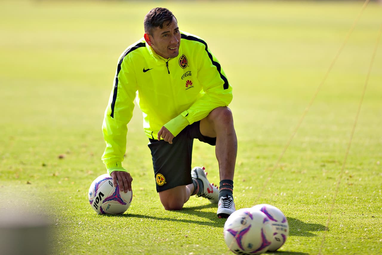 Rubens Sambueza entrenó al parejo pese a 'cuidados' por lesión