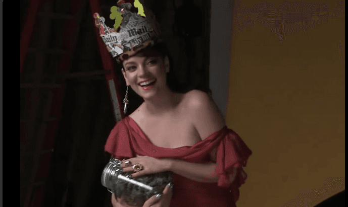 ¡Lily, no te fumes todo de un pasón!