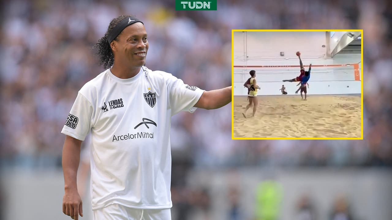 Ronaldinho asombra con maniobra a lo Supercampeones en el futbóley 