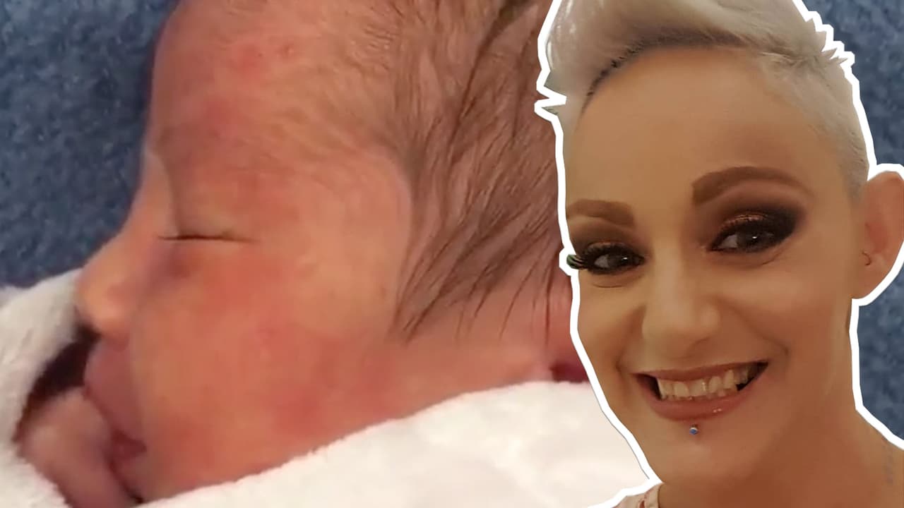 La ‘abuela de hierro’: Lola Cortés se derrite de ternura viendo a su nieto chuparse el dedito