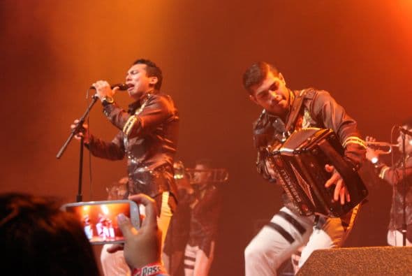 La Trakalosa de Monterrey prendió la fiesta del VIP Tour de Premios Juventud la noche del jueves en el House of Blues ¡Nos dejaron borrachos de amor por ellos!