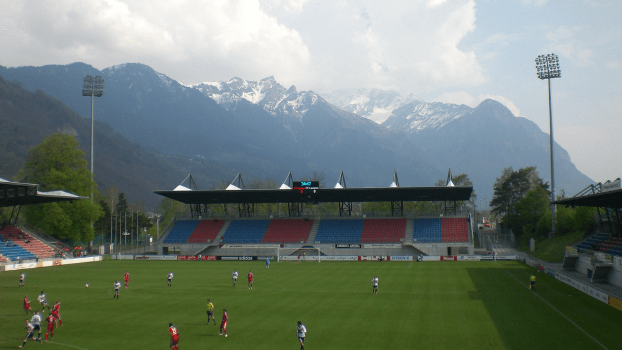 <b>Rheinpark Stadion (Liechtenstein)</b>
<br>Aquí se efectúan los partidos de la selección nacional de Liechtenstein y del equipo del FC Vaduz, que juega integrado en la liga de fútbol de Suiza.