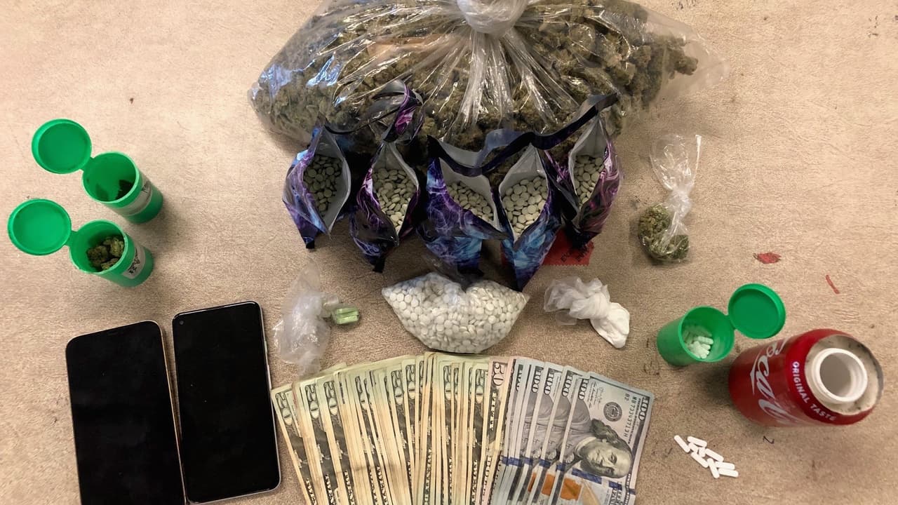 Detienen a menor de edad con 6,000 pastillas de fentanilo y otras drogas