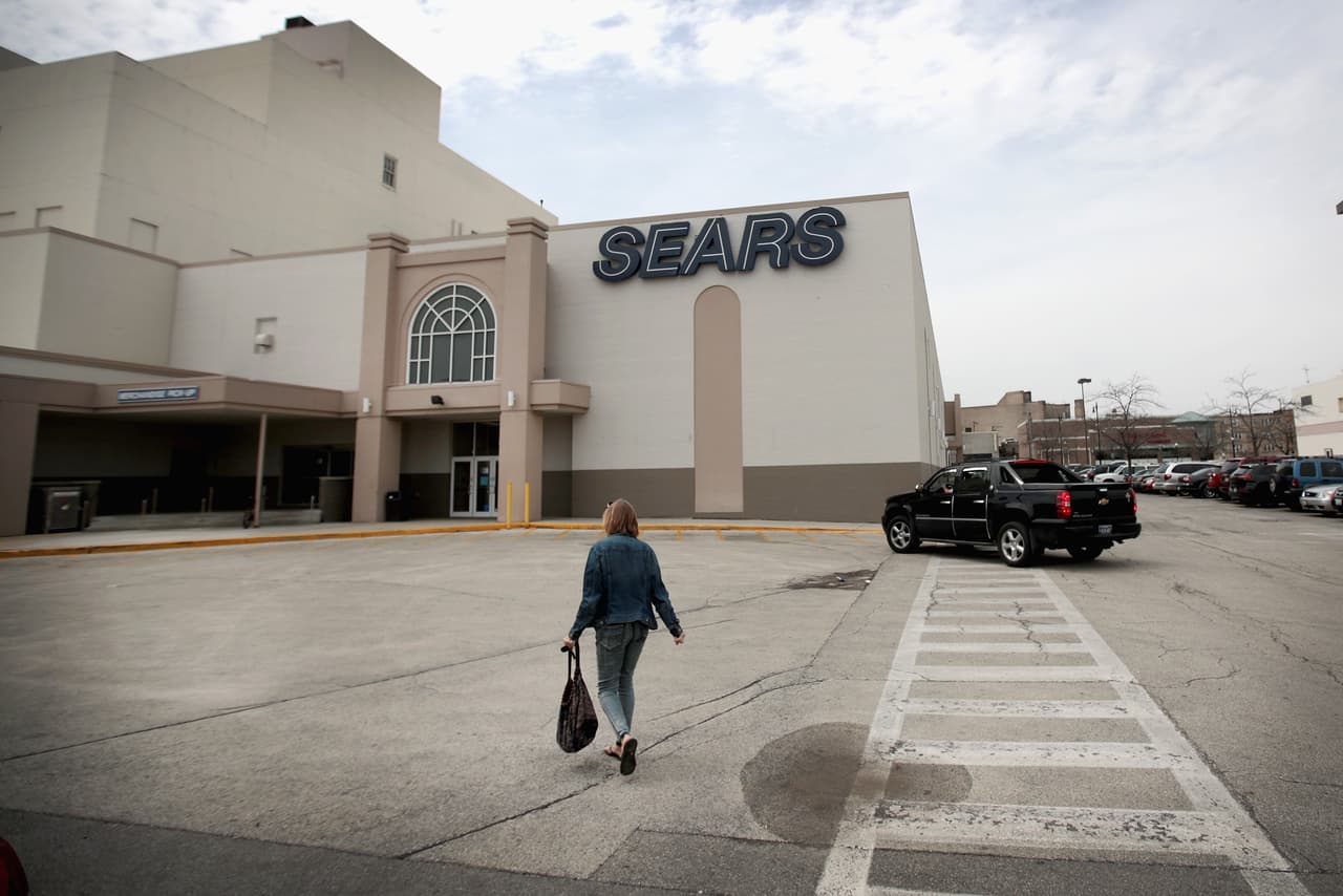 Sears llegó a ser una de las grandes empresas minoristas en EEUU, pero su historia de éxito ha quedado atrás.