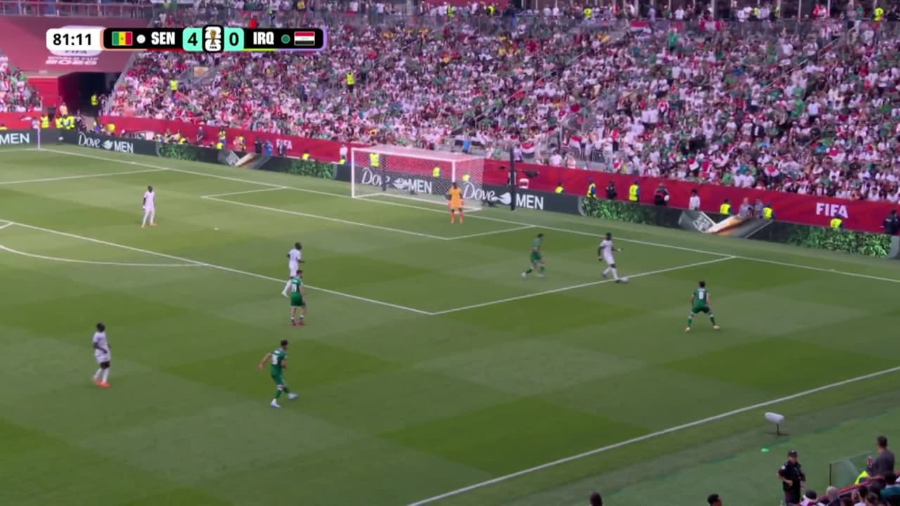 ¡GOL!  anota para Senegal. Iliman Ndiaye