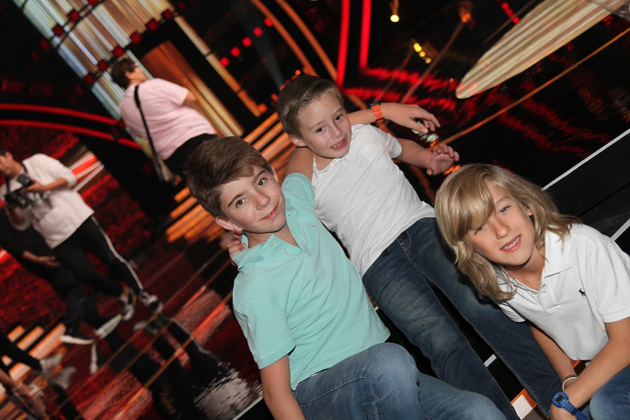 Se trató de su hijo Mateo, quien acudió acompañado por sus hermanos: Alexis y Claudio, hijos del esposo de Galilea Montijo, el político Fernando Reina.