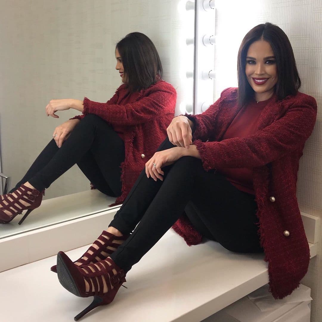 Y si algo la caracteriza es su indiscutible estilo tanto para vestir como para el calzado. Claro, además de su sonrisa única.