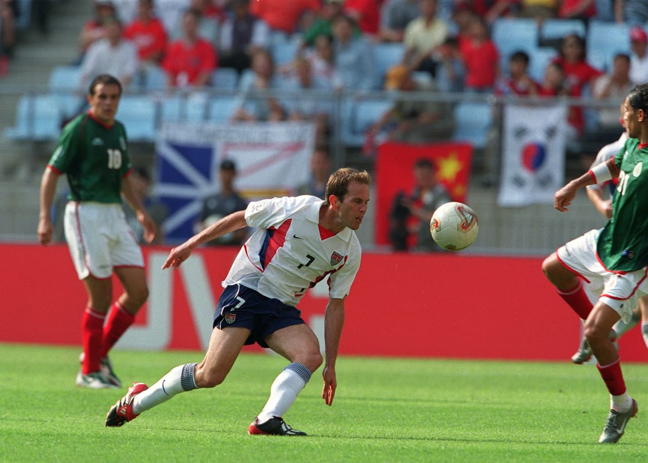 El lateral izquierdo Eddie Lewis jugó en Inglaterra del 2000 al 2008.