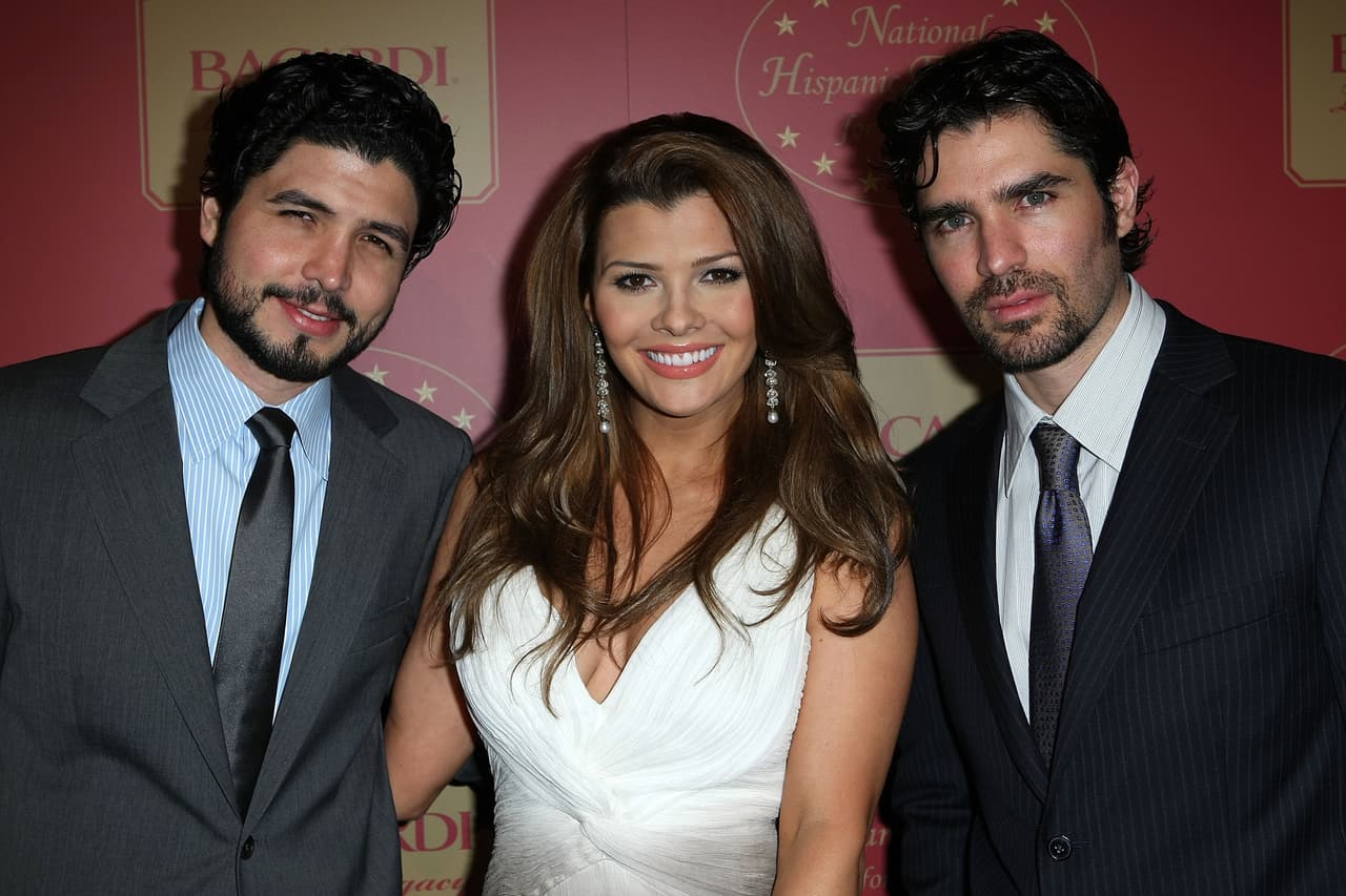 "Mi más sentido pésame hermano del alma, los quiero mucho Compadre, pongo mi corazón en sus manos y los acompaño en este profundo dolor", indicó.