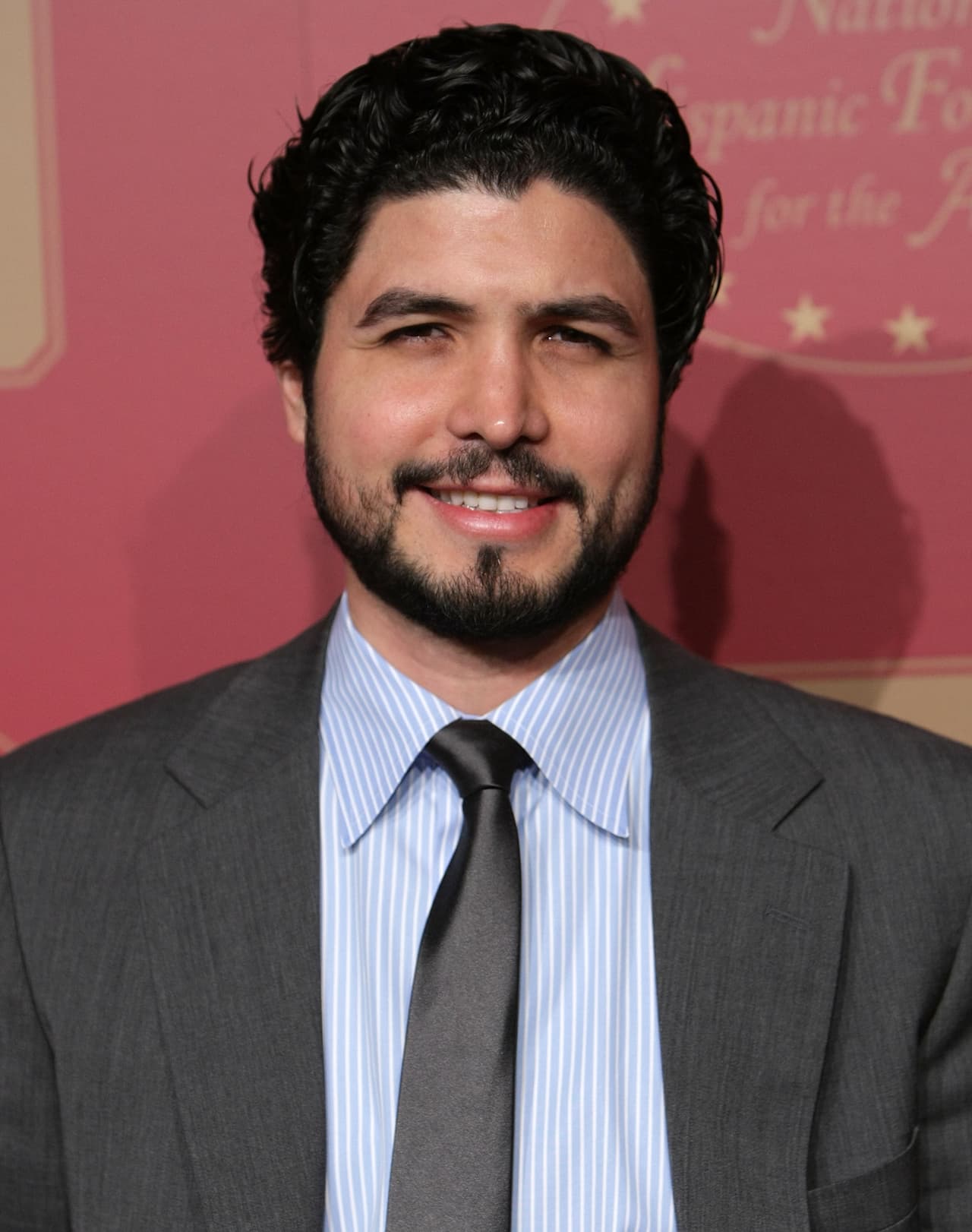 Que Dios les dé consuelo y enviamos nuestras condolencias.