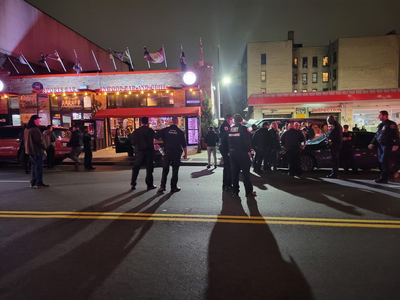 Suben a 22 los heridos luego de que camioneta se estrella contra restaurante en Manhattan