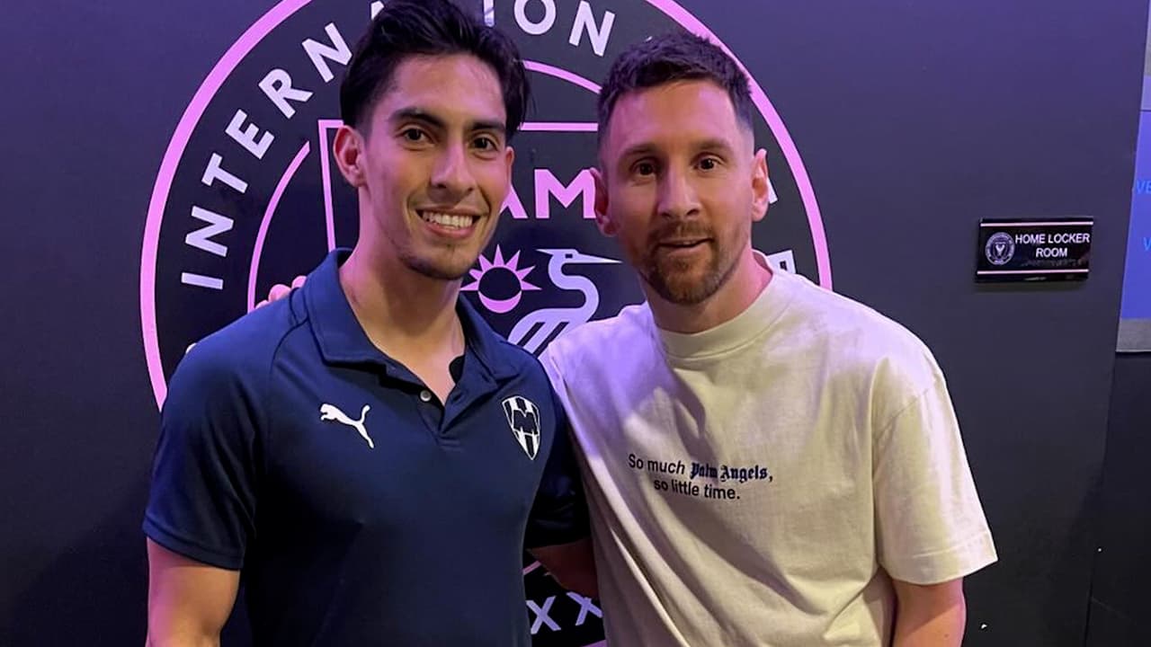 Erick Aguirre se toma foto con Messi y sus ídolos: "El mejor de la historia"