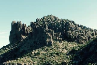 A una hora de Phoenix. 