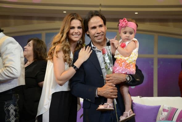 Entre corte y corte, Angélica Vale, Jacqueline Bracamontes, Luz Elena González, Lidia Ávila, Silvia Pasquel y Ximena Córdoba se secaron las lágrimas, cargaron a sus retoños y nos mostraron cómo es su familia Entre Amigas.