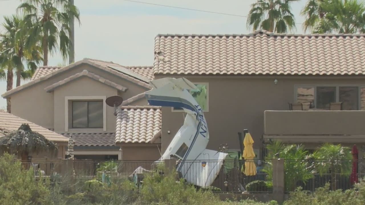 Una avioneta se estrelló en el patio de una casa en el norte de Phoenix: Te contamos