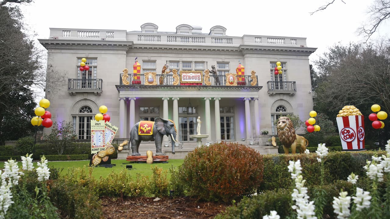 Para la fecha oficial del inicio de la temporada de ‘mardi gras’, el 6 de enero, el grupo tenía más de 9,000 miembros, incluyendo “expatriados” en otros estados. ‘Casas-carrozas’ en otros estados y países formarán parte de recorridos virtuales.
<br>