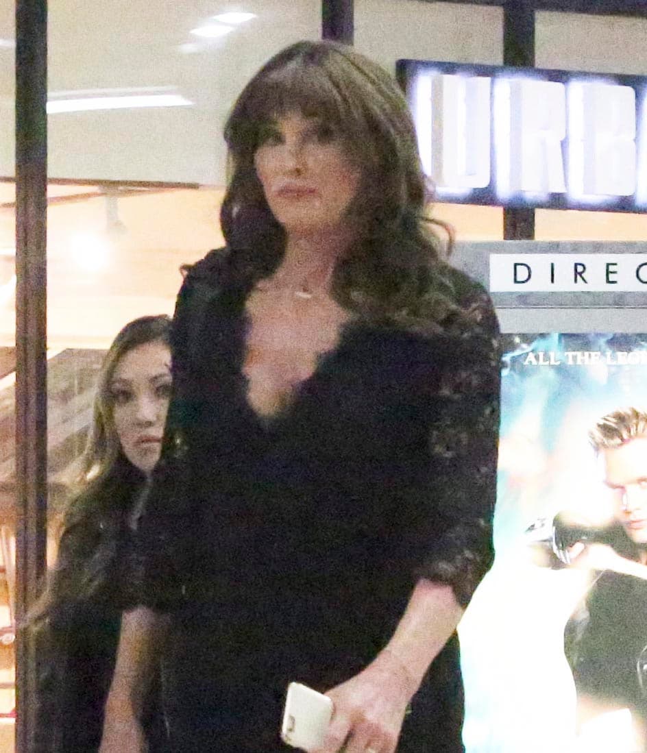 ¿Será que entre esa docena de personas estén sus tres ex mujeres y las chicas Kardashian?