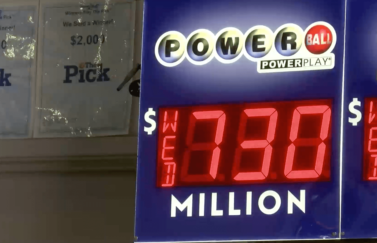 Buscan a ganadores del Powerball en Los Ángeles y la ciudad de Redlands 