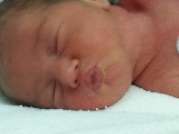 Mira más fotos de la encantadora familia de la actriz, con "Mini Jacky" de bebé.