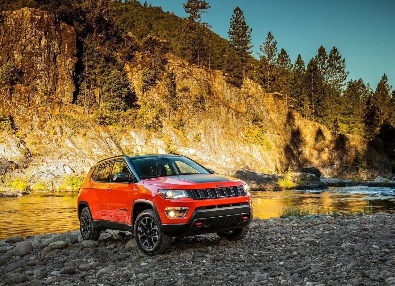 <h3 class="cms-H3-H3"><b>5.</b> <b>Jeep Compass</b></h3>
<br>
<br>Cambio desde el año pasado: 17.7%
<br>Cambio desde el mes anterior: 41.9%