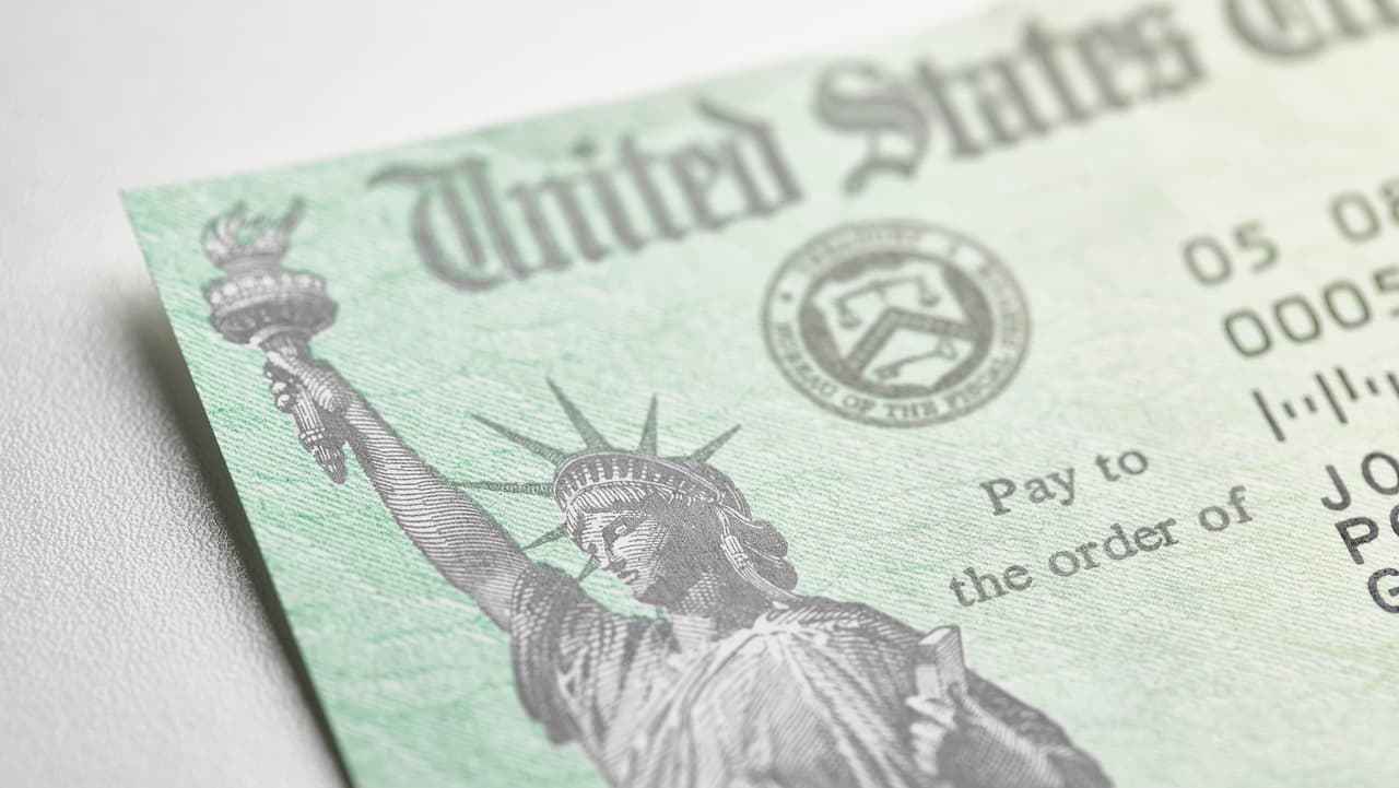 Nueva York enviará cheques de alivio de hasta $1,500 a millones elegibles: requisitos y fechas