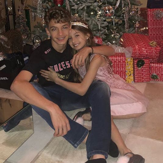 Para la actriz ellos son su mayor orgullo y, junto a las imágenes de Christopher y Kailey, siempre destaca sus logros.