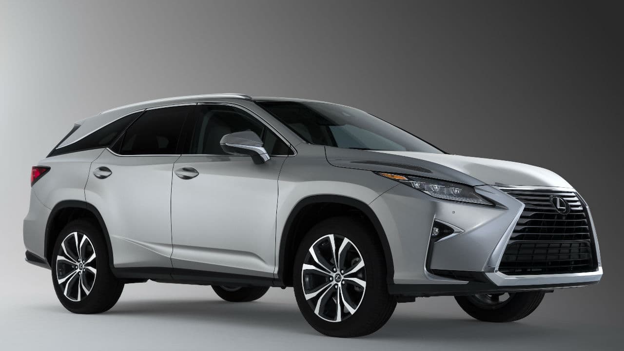 <b>Lexus RX L 2018</b>
<br>Luego de 20 años de vida de su modelo RX, Lexus introduce en el Auto show de Los Ángeles la versión de tres filas de asientos denominada RX L.