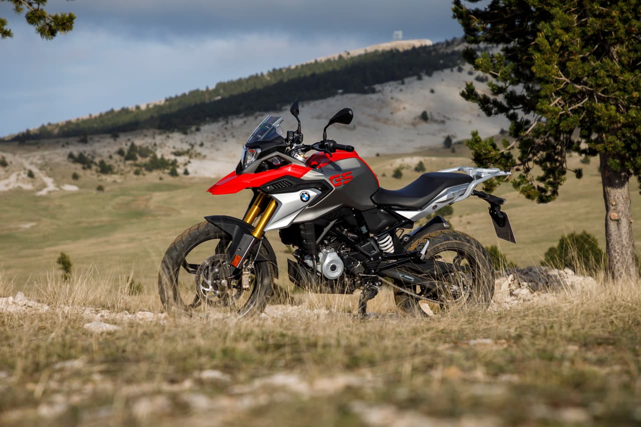 Muchos han mostrado gran interés por esta motocicleta desde que fue anunciada públicamente, por ello, hemos producido un par de videos para informar detalles que pueden interesarles a quienes están considerando adquirir una.