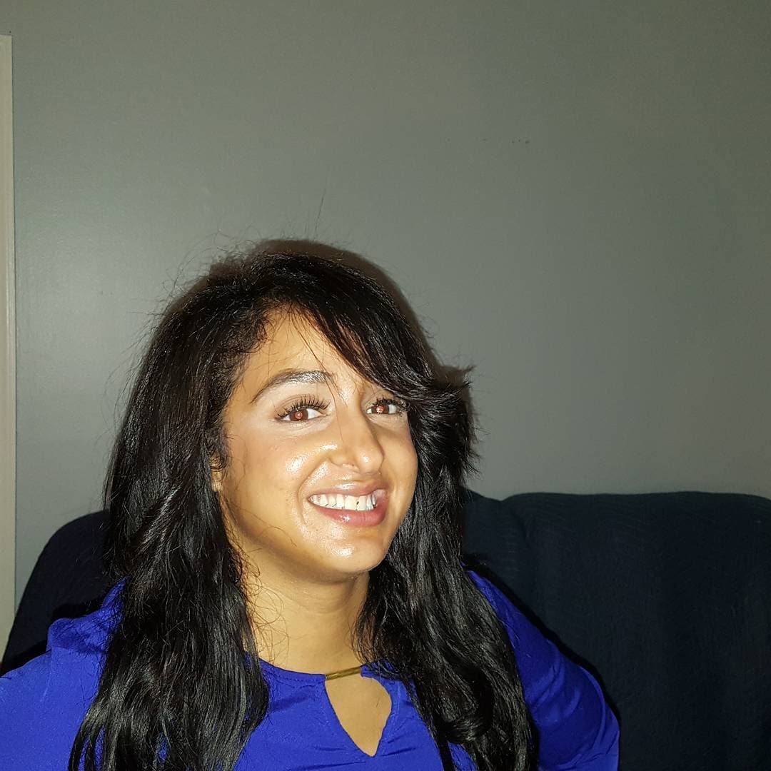 Sobre la situación de su hermana, comentó: "Stephanie
<b><a href="https://www.univision.com/shows/el-gordo-y-la-flaca/el-bullying-tuvo-que-ver-gelena-revela-por-que-su-hermana-se-hizo-la-lipoescultura-que-la-dejo-en-coma-video" target="_blank">se acuerda de todo</a></b>, habla de todo".
<br>