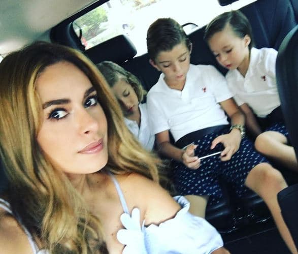 Su esposo tiene dos hijos de su relación anterior, a quienes 'Gali' quiere mucho: "En casa tengo tres chiquillos maravillosos que amo y adoro; vamos juntos para todos lados, de vacaciones, todo".