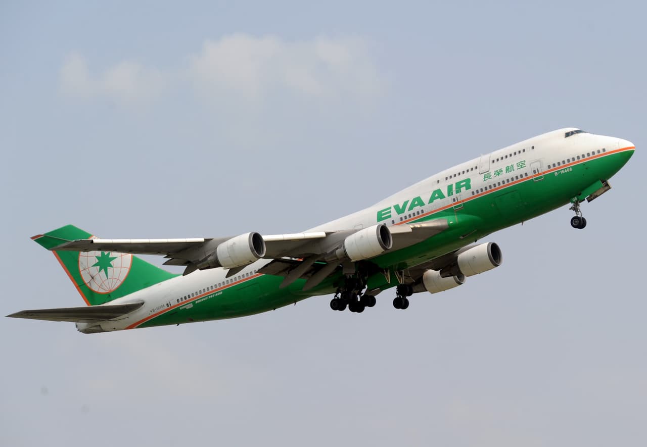 <b>Puesto 7. EVA Air</b>
<br>
<br>Esta aerolínea tiene su centro en el aeropuerto Internacional de Taoyuan, en Taiwán. Obtuvo el puesto cuatro en el premio a ‘mejor servicio de catering en clase económica’, puesto cinco en el premio a la ‘mejor aerolínea de Asia’, puesto seis en el premio a ‘mejor servicio aeroportuario’ y puesto siete en el premio a ‘mejor mejor tripulación de cabina a nivel mundial’.