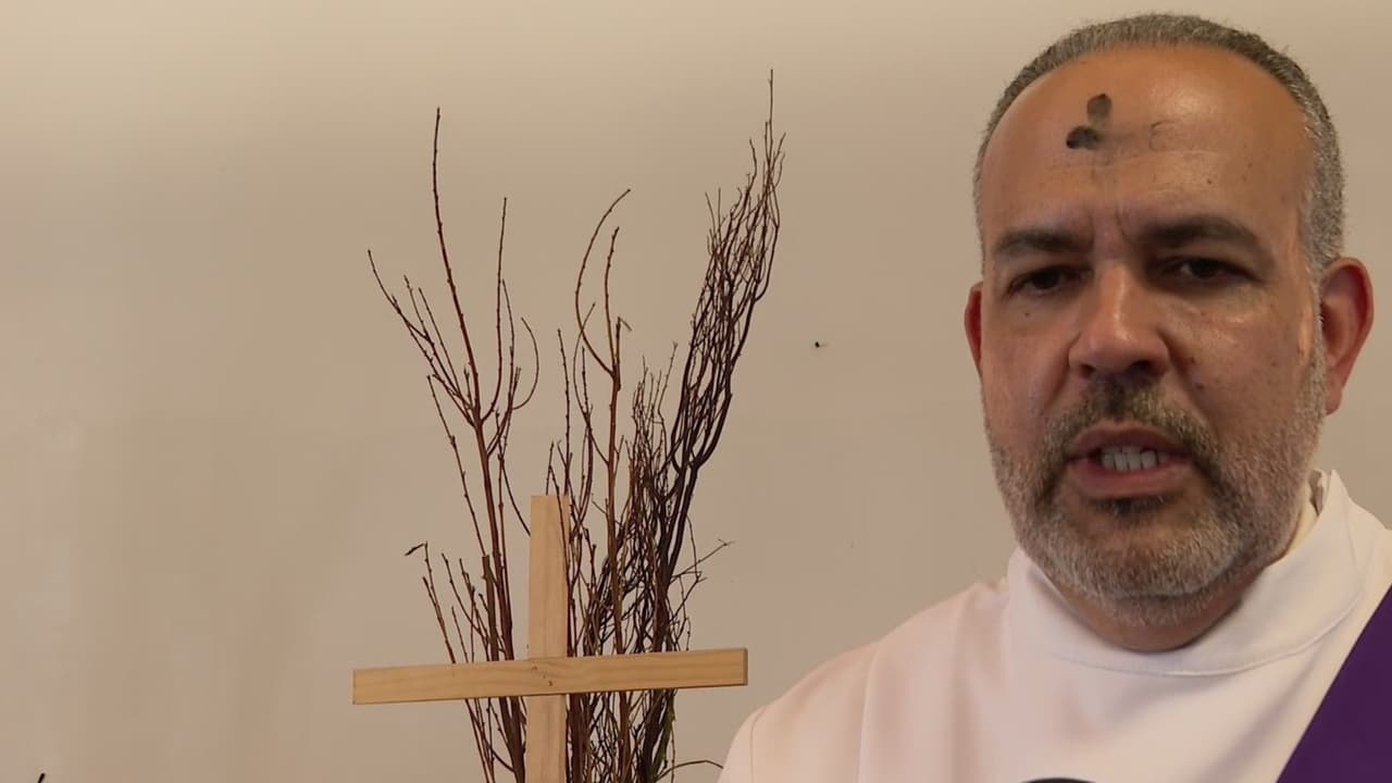 Inmigrantes buscan paz y fortaleza en Miércoles de Ceniza en medio de incertidumbre migratoria