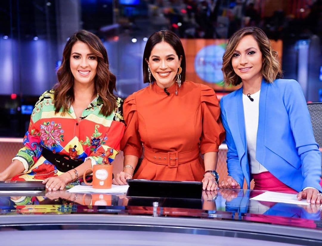 Aunque el blanco y negro han sido los protagonistas de sus vestidos esta semana, el color es pieza clave en sus vestuarios
<i>. </i>
<br>