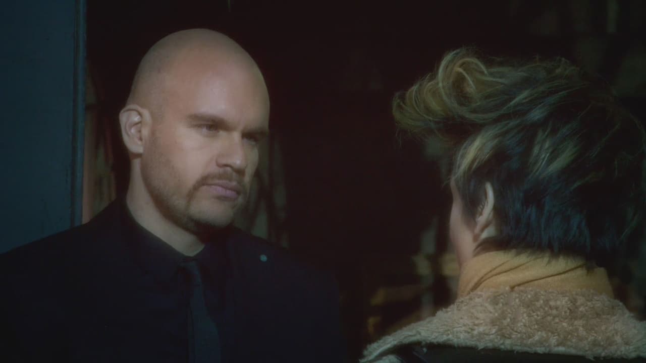 Teo es compañero de Katia, con quien no se lleva nada bien.