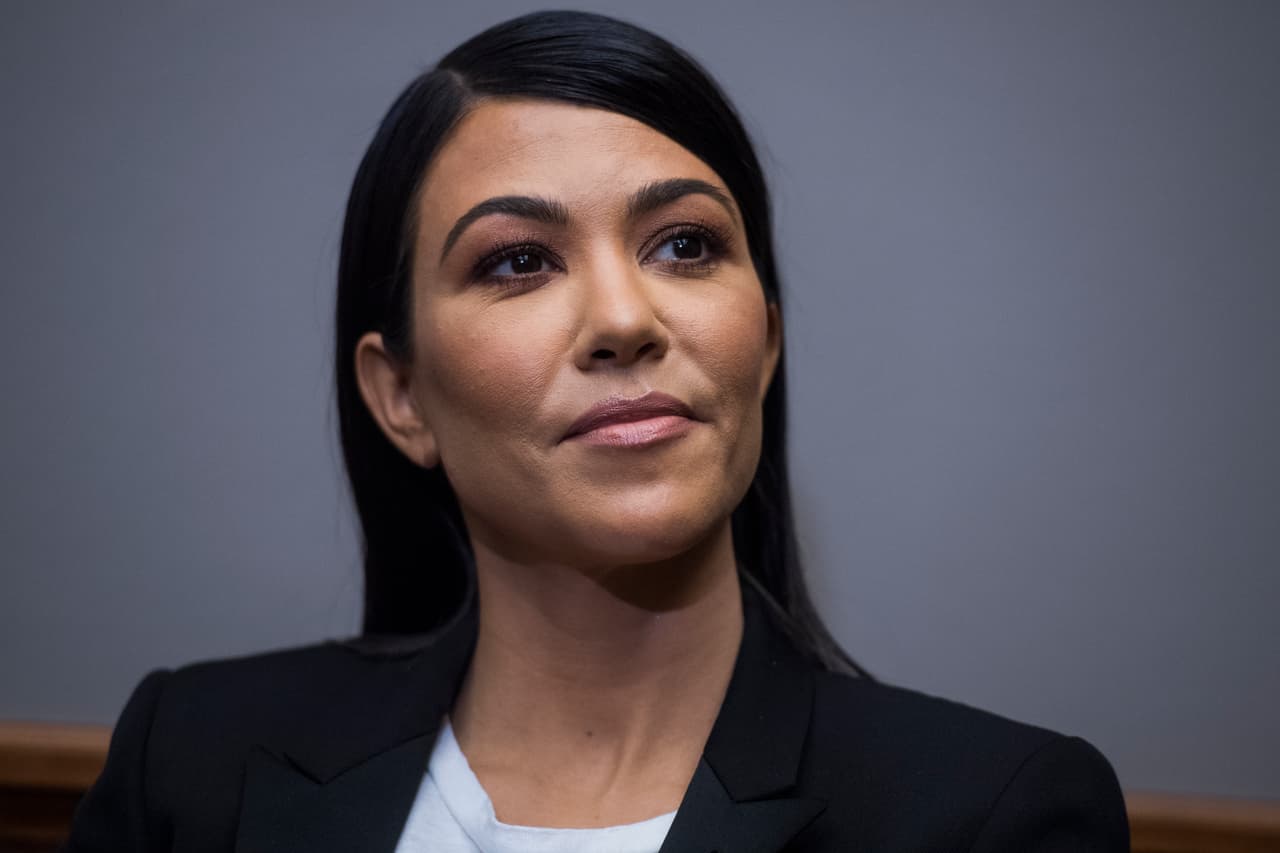 Así que su inmersión a la política complementará el drama de las infidelidades del basquetbolista Tristan Thompson a su hermana Khloé Kardashian en la próxima temporada de la serie.