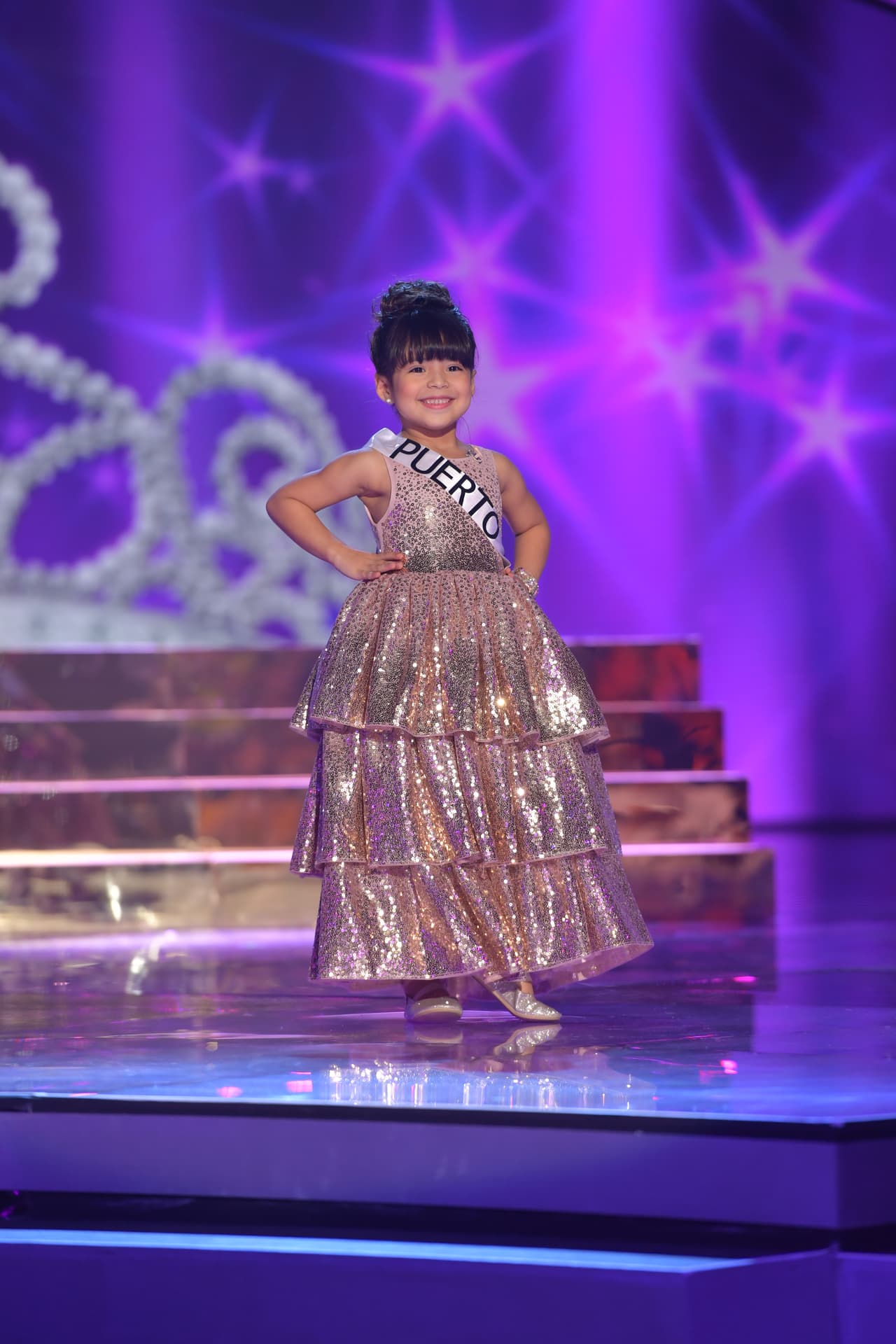 Después vino un sketch muy divertido donde ella era una reina de belleza.