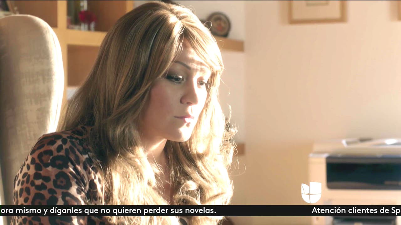 Ella está furiosa y no entiende razones.