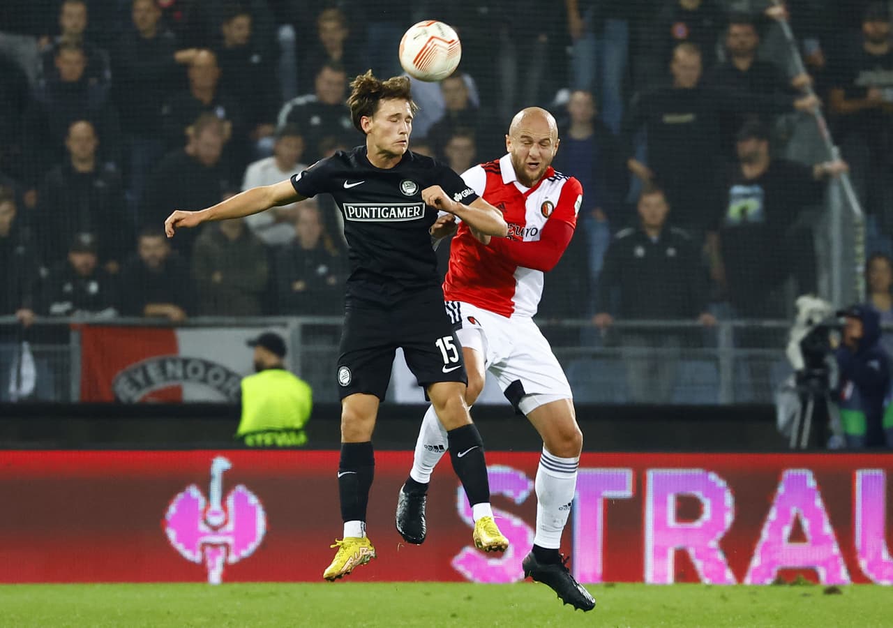 El Manchester United venció 3-0 al Sheriff, el Feyenoord cayó 1-0 con minutos de Santiago Giménez ante el Sturm y la Roma derrotó al Helsinki en la penúltima jornada de la Fase de Grupos de la UEFA Europa League.