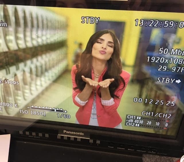 SUS AVENTURAS EN EL TRABAJO. La televisión es para Ale una de sus grandes pasiones, por eso comparte con sus fanáticos los momentos más emotivos durante sus tiempos de grabación.