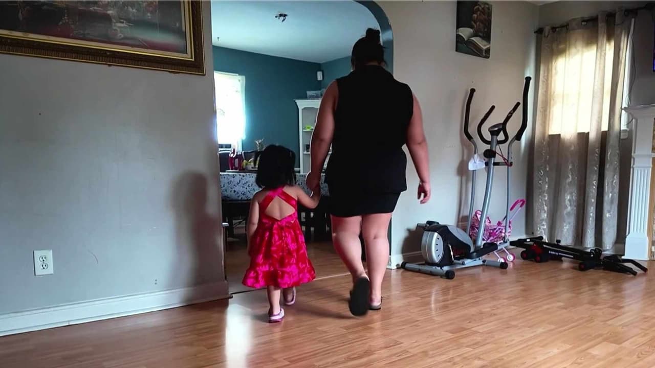 "No quiero dejar a mi hija": madre hispana tiene una orden de deportación y a su bebé hospitalizada