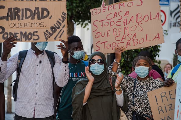 <b>Houston y sureste de Texas:</b>
<br>
<br>Lone Star Legal Aid, con sede en Houston y oficinas en todo el este de Texas, ofrece asistencia legal gratuita e información sobre desalojos durante COVID-19. Llame al 800-733-8394 o solicite asistencia en línea.