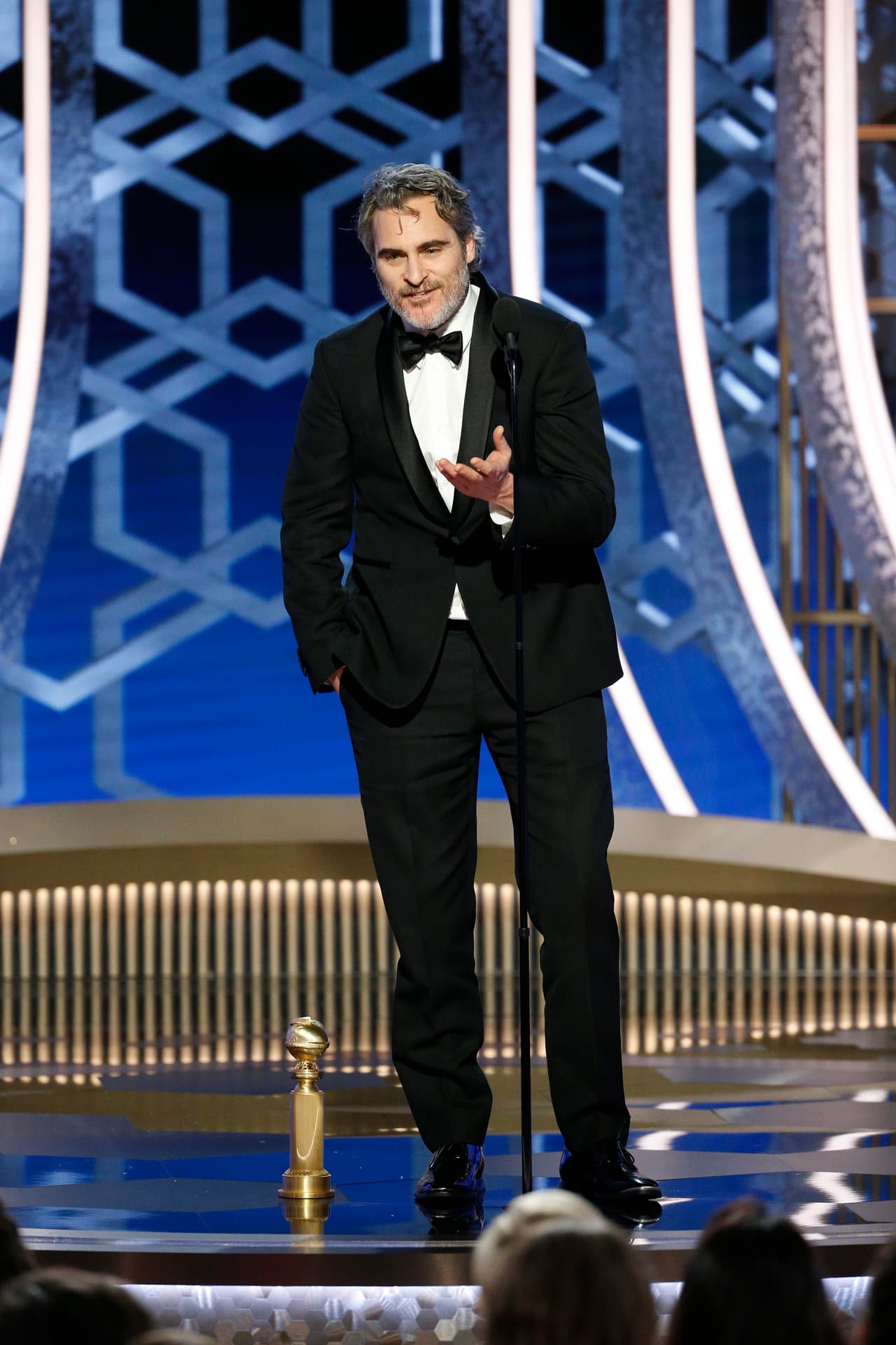 El intérprete de 45 años comenzó su discurso agradeciéndole a la Asociación de Prensa Extranjera de Hollywood "por reconocer el vínculo que existe entre la agricultura animal y el cambio climático. Es un mensaje muy poderoso el que se está enviando ahora".