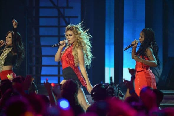 Las chicas cantaron el tema 'Worth It'.