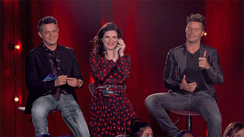 Entre tantas lágrimas que no se nos olvide sonreír. Aquí te dejamos unos cuantos GIFs that will make your day a bit brighter.